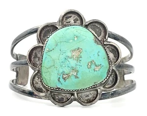 Vintage Navajo Native American Sterling Silver Green Turquoise Cuff Bracelet - Picture 1 of 6