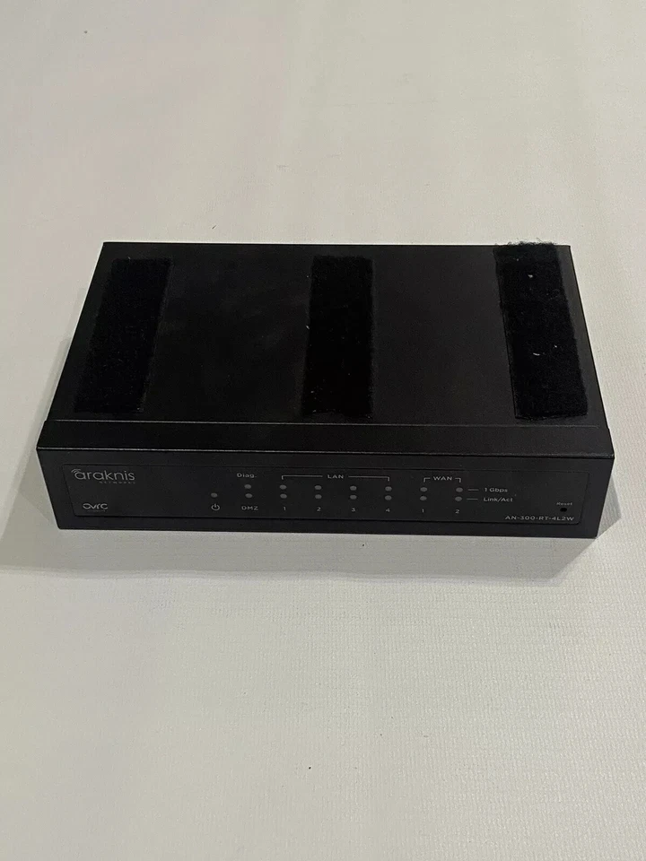 Araknis AN-300-RT-4L2W 300 Series Dual WAN Gigabit VPN Router - Image 1 of 1