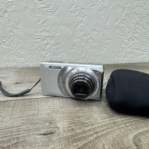 OLYMPUS Stylus 7010 silber 2,7" LCD 12MP 7x optischer Zoom Kompakt Digitalkamera - Bild 1 von 7