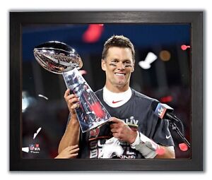 Tampa Bay Buccaneers Tom Brady w/ the Super Bowl Trophy Framed 8x10  Photograph