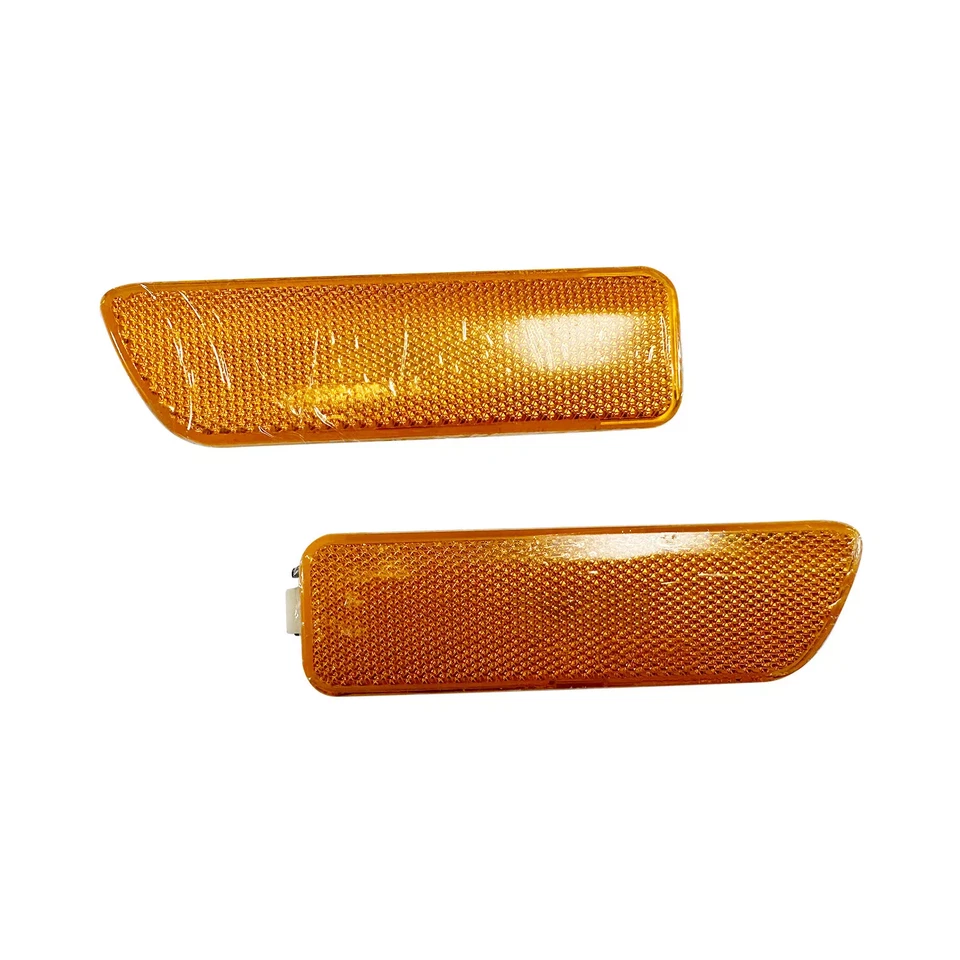 For 1999-2006 Volkswagen Golf 1999-2005 Jetta Front Side Marker Corner Light Set - Image 1 of 4