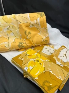 VERA NEUMANN Color burst 52" X 70" LINEN TABLECLOTH & Cloth Napkins set of 6 VTG - Picture 1 of 6