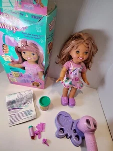 Make-up Mindy 1999 Puppe Haarwechsel Farbe vorgeben Make-up erscheint Displaypuppe - Bild 1 von 8