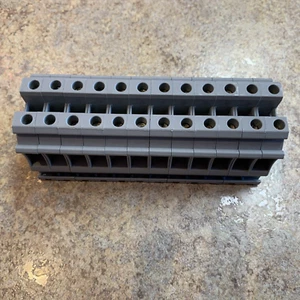 Phoenix Contact UT 10 terminal blocks Pack of 12 (12 Pcs per pack) 600v 20-6awg - Picture 1 of 9