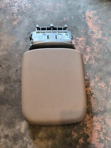 L51 - AUDI CENTER CONSOLE LID ARM REST ARMREST 4M8864207M 4M8 864 207 M - Bild 1 von 5
