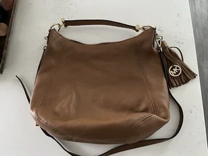 Michael Kors - Picture 1 of 5