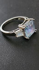 10K White Gold w/ Gems (Clear side stones and Blue center) Ring Size 7