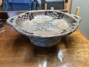 Vintage Retro verzierte braune Spielschale aus Holz auf Sockel - Bild 1 von 6