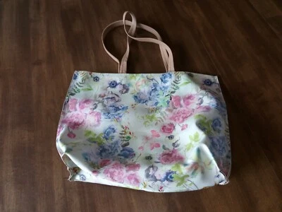 Bolso grande de cuero vegano con ramo floral Elliott Lucca Foto 1 de 4