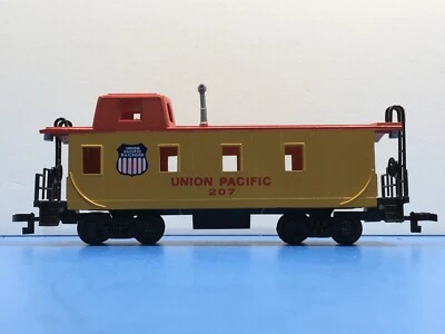 HO Scale "Union Pacific Railroad" 207 Freight Train Caboose / Orange Roof / #5 - Image 1 of 4