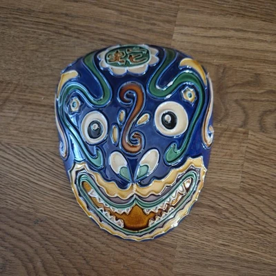 VINTAGE POTTERY DRAGON WALL MASK. - Image 1 of 4