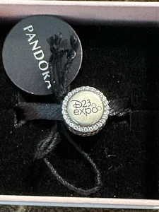 DISNEY PANDORA D23 2019 EXPO 2-SIDED CHARM - Picture 1 of 3