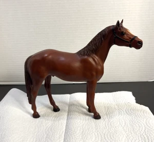 Caballo de carrera Breyer Man O War firmado Peter Stone 1994 - Imagen 1 de 13