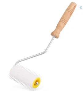 Beekeeping Tool Plastic Uncapping Needle Roller Honey Extracting - Picture 1 of 2