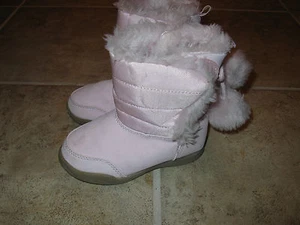 MÄDCHEN GRÖSSE 6 ROSA PELZSTIEFEL **UNBEDINGT ANSEHEN** SO SÜSS!!!! - Bild 1 von 4