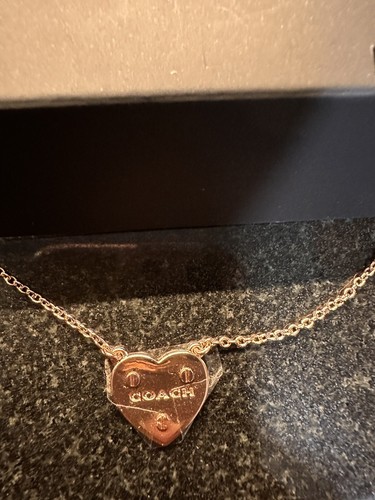 Collana Coach cuore oro. Logo Coach nuovo senza scatola