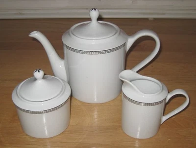 Compton Fine China Tea Pot Creamer Sugar Bowl - Image 1 of 4