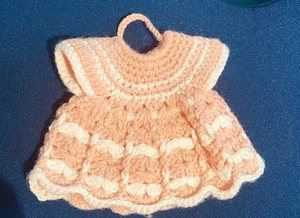 New Hand Crochet Dress Pot Holder Trivet Kitchen Decor Peach and White - Picture 1 of 3