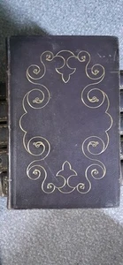 Hume's History of England. Full leather embossed. Gilt edged all pages. 1830. - Picture 1 of 3
