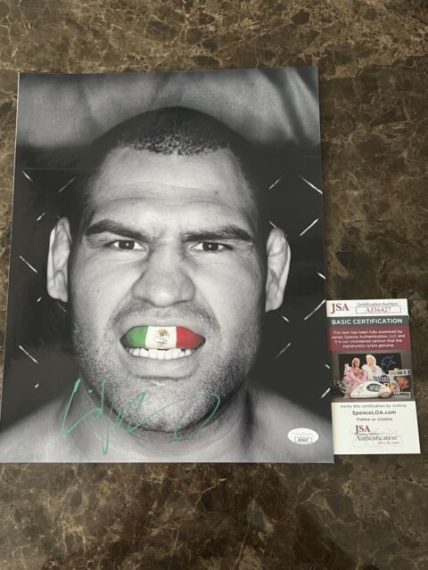 2010 Topps UFC Autographs #FACV Cain Velasquez 1st Signature