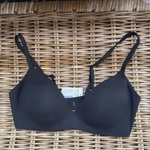 NWT LULULEMON TAKE SHAPE BRA Size 36 C New - Picture 1 of 5