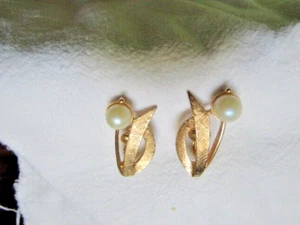 Vintage Emmons Gold Finish und Perlen Ohrringe Clips Top - Bild 1 von 5