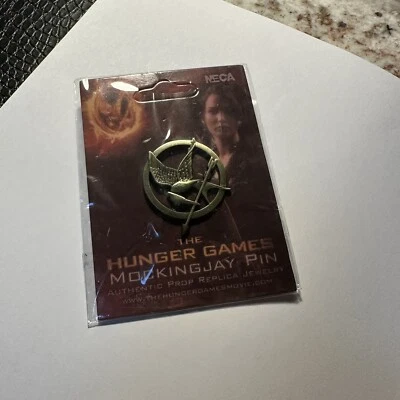 Hunger Games Mockingbird Bronze Tone Collectible Prop Replica Lapel Tack Pin NWT - Image 1 of 4