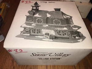 Department 56 Original Snow Village-5438 VILLAGE STATION TRAIN STATION w/ Light - Picture 1 of 24