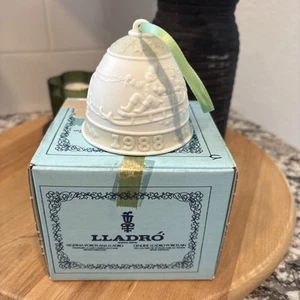 Vintage LLADRO 1988 Christmas Bell Ornament No. 5525 - Picture 1 of 4