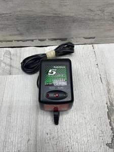 RADIO SHACK 7.2/9.6V 5 HOUR BATTERY CHARGER FOR NI-CD - NI-MH - Picture 1 of 9