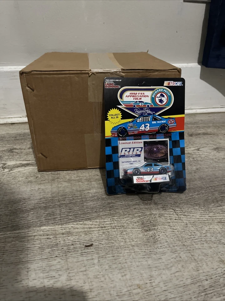 Richard Petty Sept 12, 1992 Fan Appreciation Tour 1:64 Diecast Richmond. - Image 1 of 1