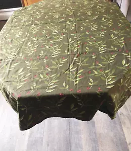 FOREST GREEN CHRISMAS TABLECLOTH Leaves Red Berries Cotton 82 "X 60" INDIA - Picture 1 of 7