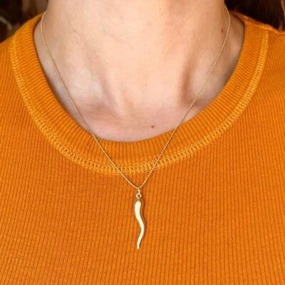 Collar de cuerno de oro italiano de 10k o 14k - amarillo, rosa o blanco Foto 1 de 4