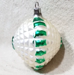 VTG RARE WEST GERMAN WHITE GREEN DOMED SHELL BLOWN GLASS ORNAMENT DOUBLE SIDED - Picture 1 of 12