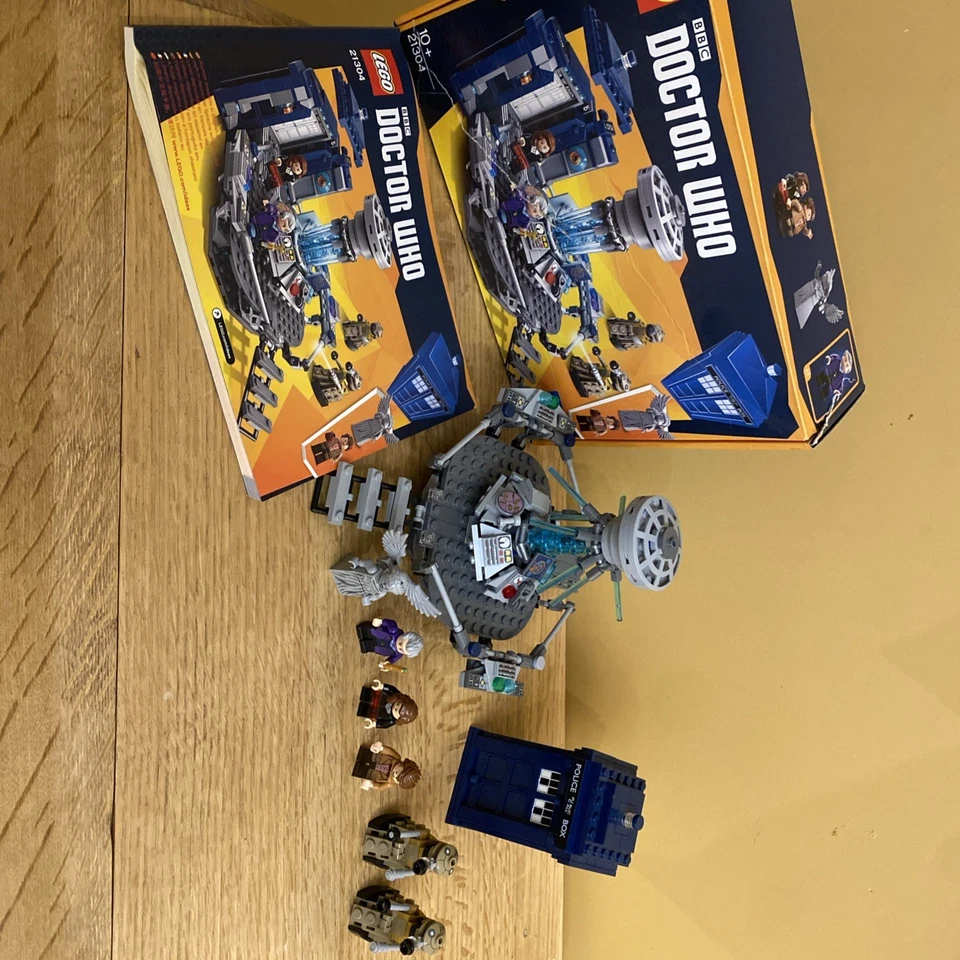 Lego Doctor Who 21304; conjunto aposentado, peças, caixa de mingfigs e instruções - Imagem 1 de 4