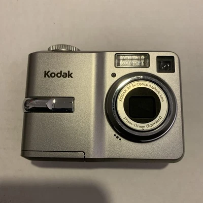 Kodak EasyShare C743 7.1MP Digital Camera - Silver NO POWER PARTS AS-IS - Image 1 of 4
