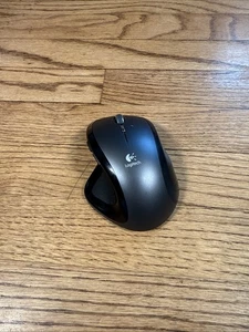 Logitech MX Revolution M-RBQ124 Black Wireless Bluetooth Mouse - MOUSE ONLY - Picture 1 of 6