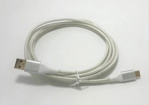 Câble Belkin Boost Charge USB-A vers USB-C 6,6 pieds tressé durable BLANC - Photo 1 sur 2
