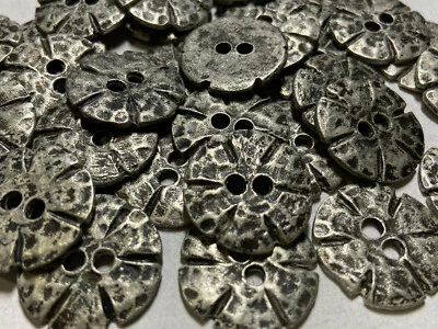 Botón de metal vintage flor tribal acabado plata antigua 18 mm y 23 mm 2 agujeros Foto 1 de 4