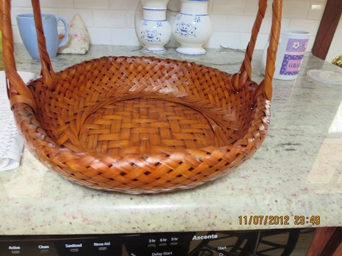 VINTAGE  1950'S WOVEN  BASKETS WITH HANDLE--10" ACROSS--#R2A-8 Cover