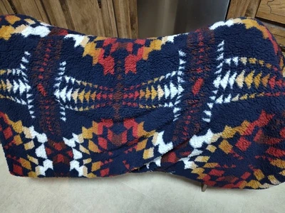 PENDLETON SHERPA TRIBAL AZTEC Blanket Reverse Navy Blue 122"X 86" King Size EUC! - Image 1 of 4
