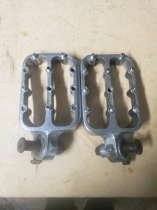 Fastway Evo Foot pegs Dirt Bike Wide - Picture 1 of 6