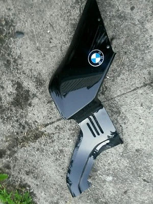 1996 bmw r1100rs. Left  side fairing cowl cover scraped black - Imagem 1 de 3