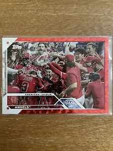 2023 Topps Series 1 Tarjeta de equipo de los Ángeles de Los Ángeles #93 lámina roja/199 serie MLB - Imagen 1 de 12