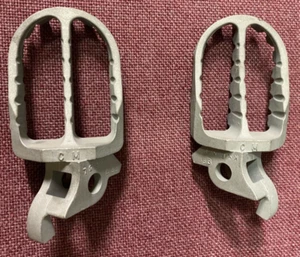 Moose Racing Motorcycle FOOTPEGS TI KX250/250F 05-08/450F 07-08 #1620-0171 - Picture 1 of 6
