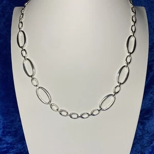 Vintage Krone, Trifari silberfarben, große und kleine Schleife Kette Halskette 23 Zoll - Bild 1 von 3