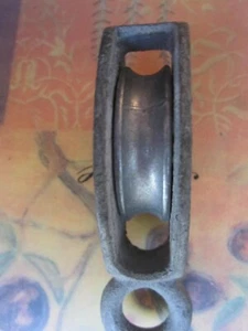 Vintage 1 3/4" Rigid Eye Single Sheave Galvanized Pulley - Picture 1 of 4