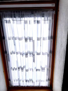 Spanngardine Dachfenster B 107cm x 98cm Gardine Weiß Grau Scheibengardinen - Bild 1 von 4
