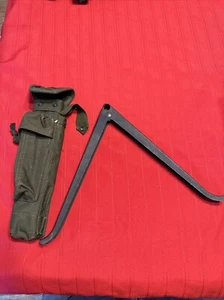 vintage U.S. MILITARY BIPOD Vietnam Era 19204-8448457 MFR 26767 - Picture 1 of 8