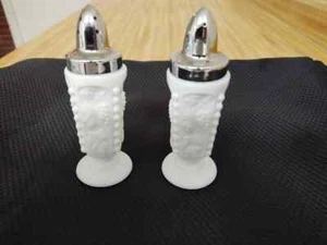 Westmoreland grape/cable/beaded milk glass salt and pepper shakers. - Picture 1 of 11
